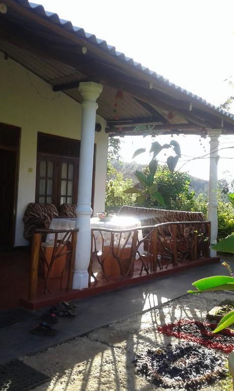 Tunnel Gap Homestay Ella Esterno foto